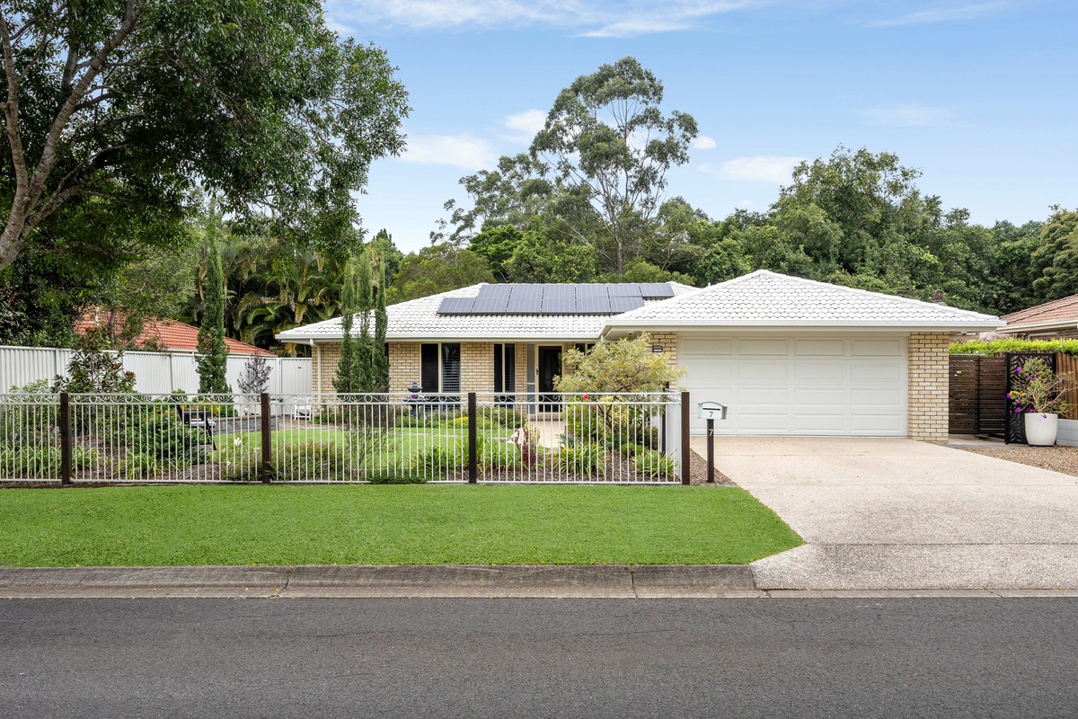 7 Maddock Avenue, Mooloolah Valley QLD 4553