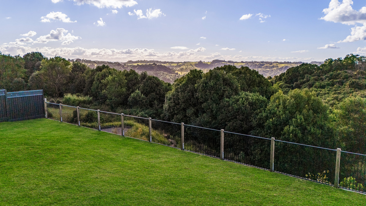 24 Bradbury Place, Maleny QLD 4552