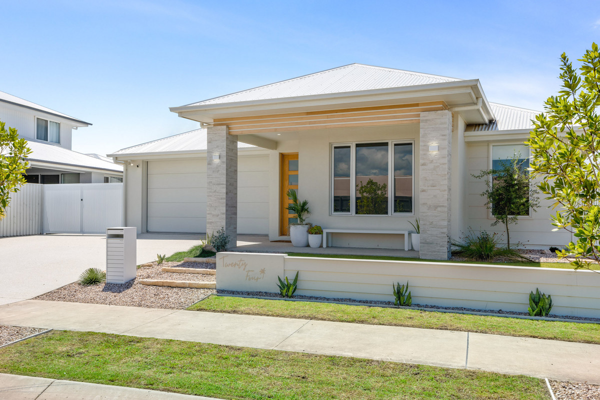 24 Rottnest Crescent, Banya QLD 4551