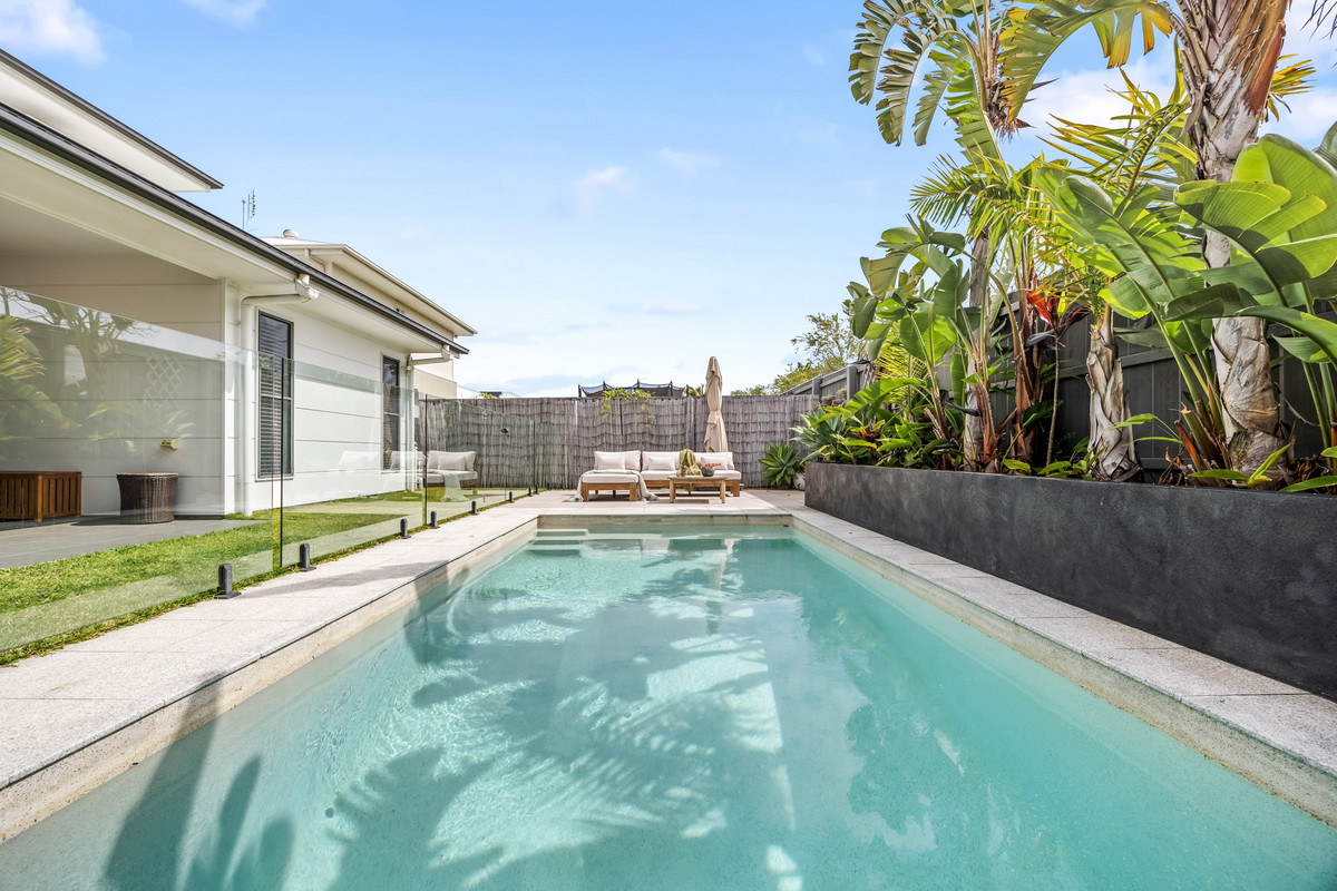 13 Banks Crescent, Baringa QLD 4551