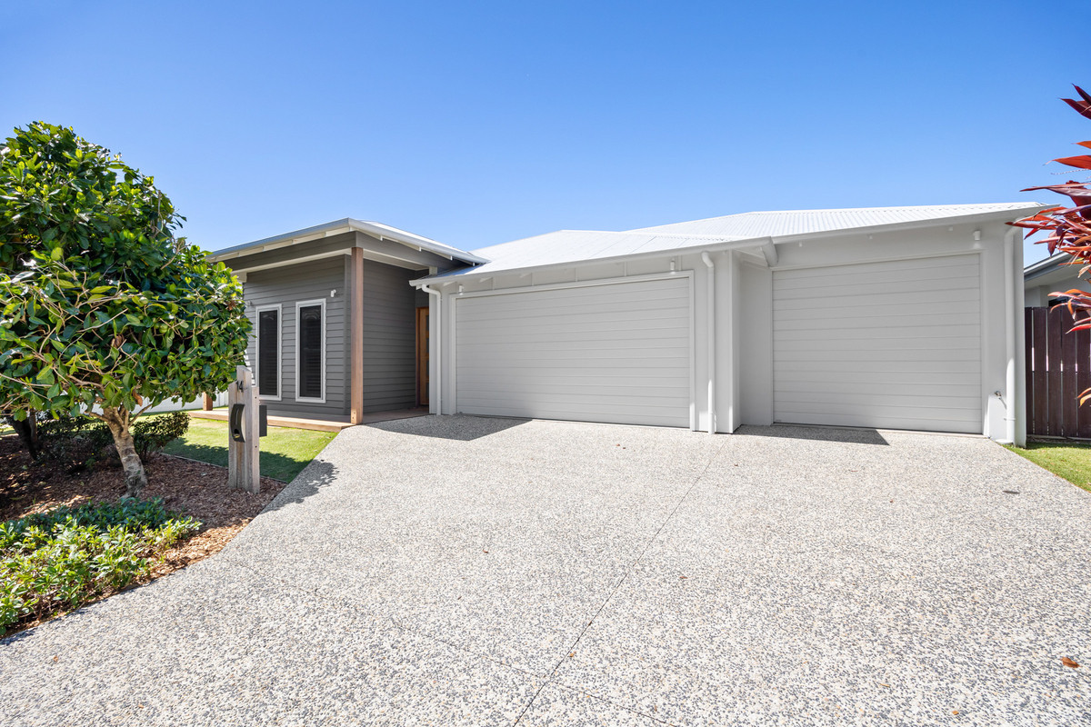 14 Banks Crescent, Baringa QLD 4551